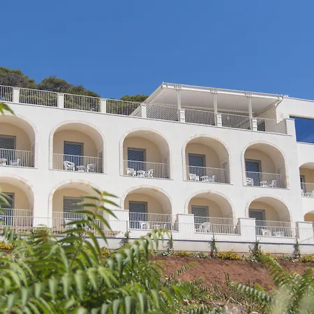 Est Hotel-2